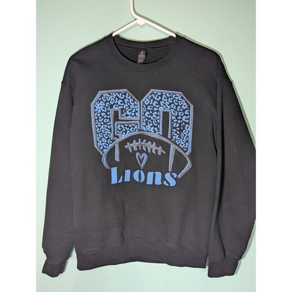 Vintage GO Lions Sweatshirt Gildan Tag Size Medium Heavy Blend